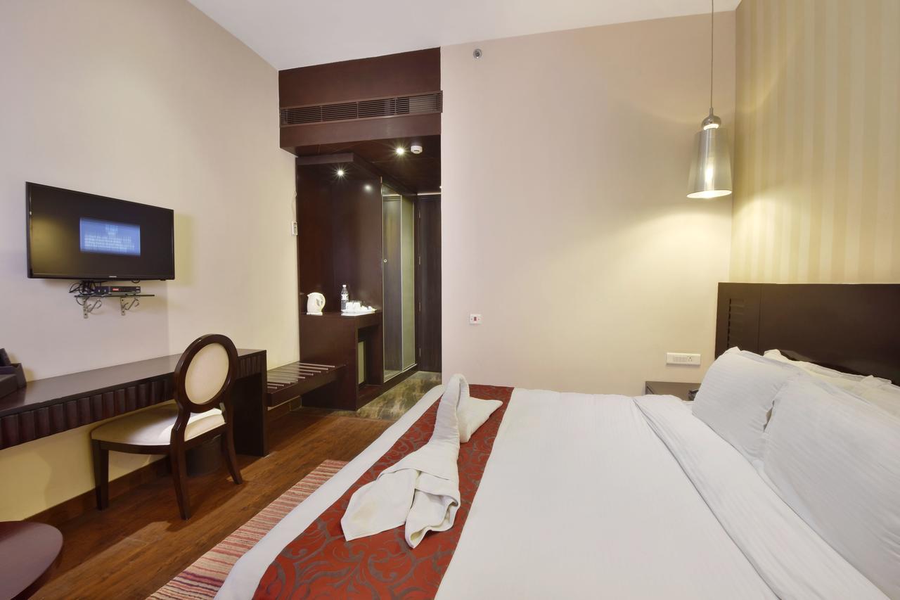 Five Elements Hotels Delhi- North Avenue New Delhi Extérieur photo