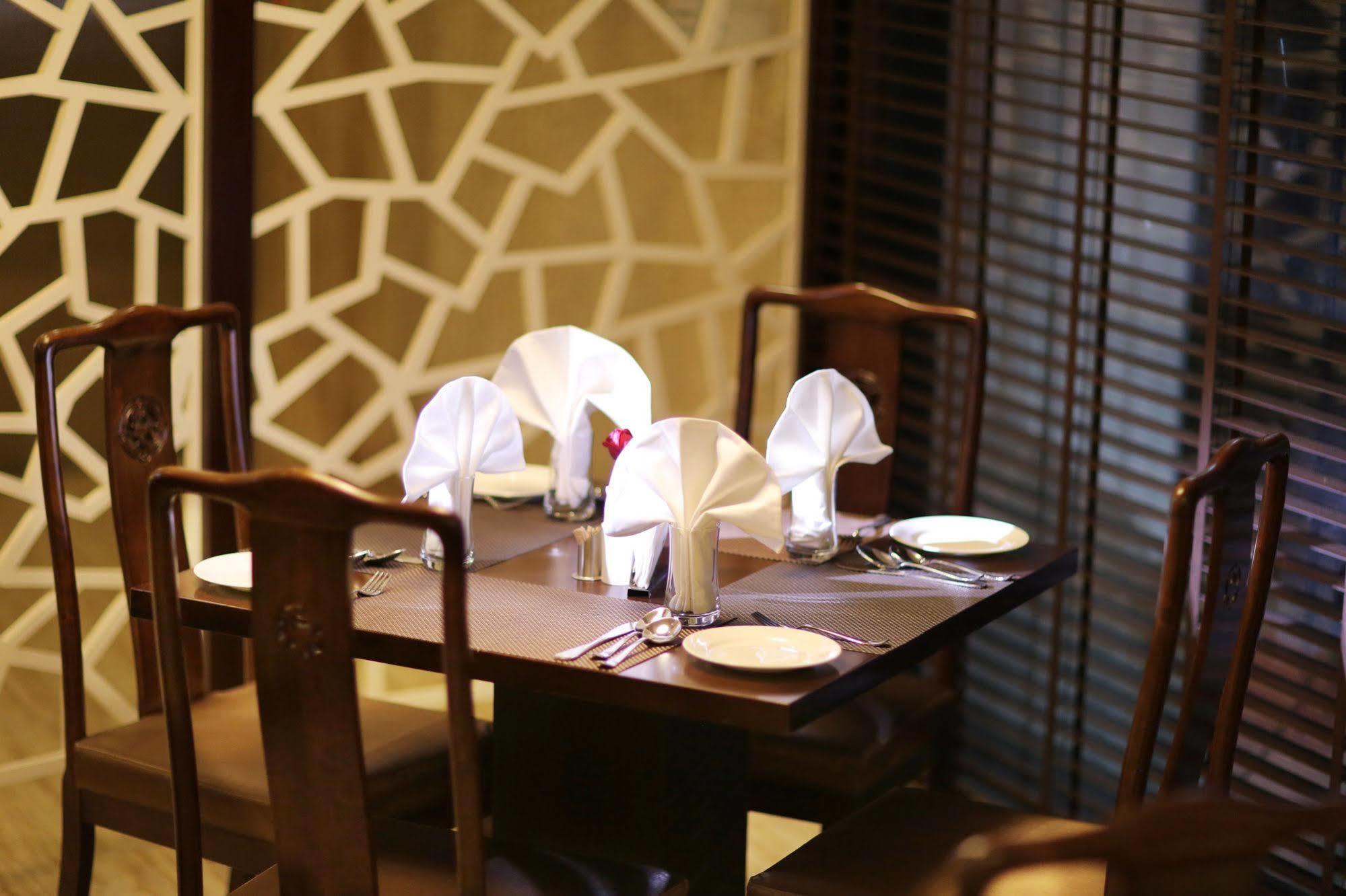 Five Elements Hotels Delhi- North Avenue New Delhi Extérieur photo